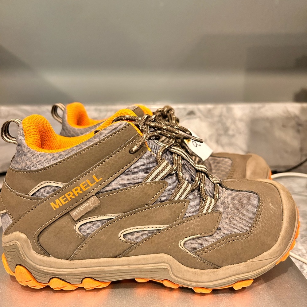 Merrell girls hiking boots